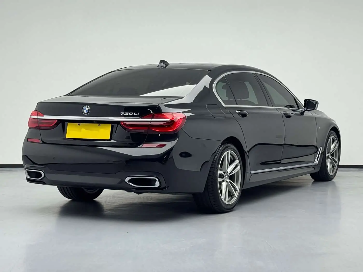 BMW 7 Series 2018 — Photo 5/20