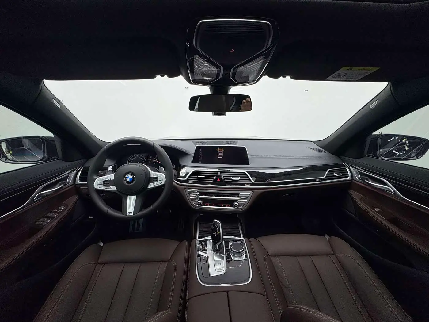 BMW 7 Series 2018 — Photo 7/20
