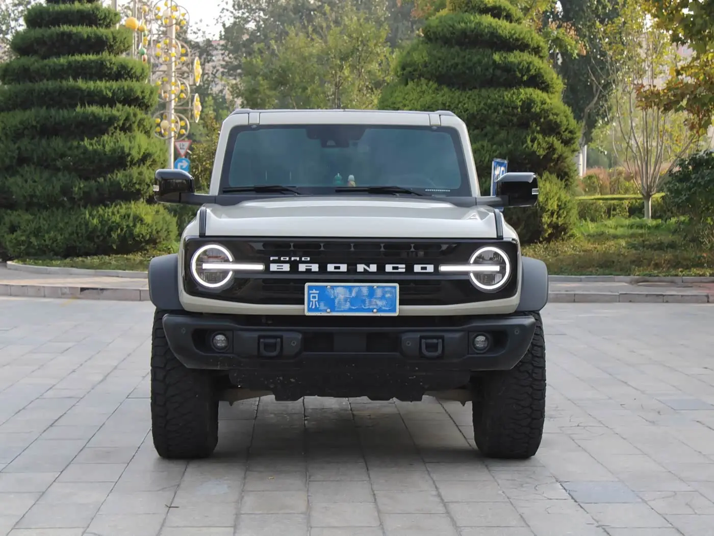 Ford Bronco 2025 — Фото 2/20