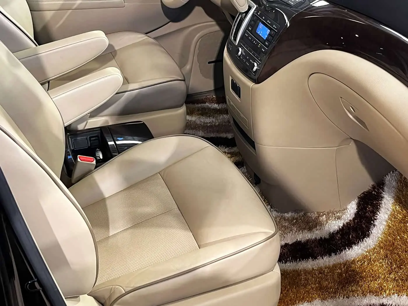 Nissan Quest 2017 — Фото 17/20