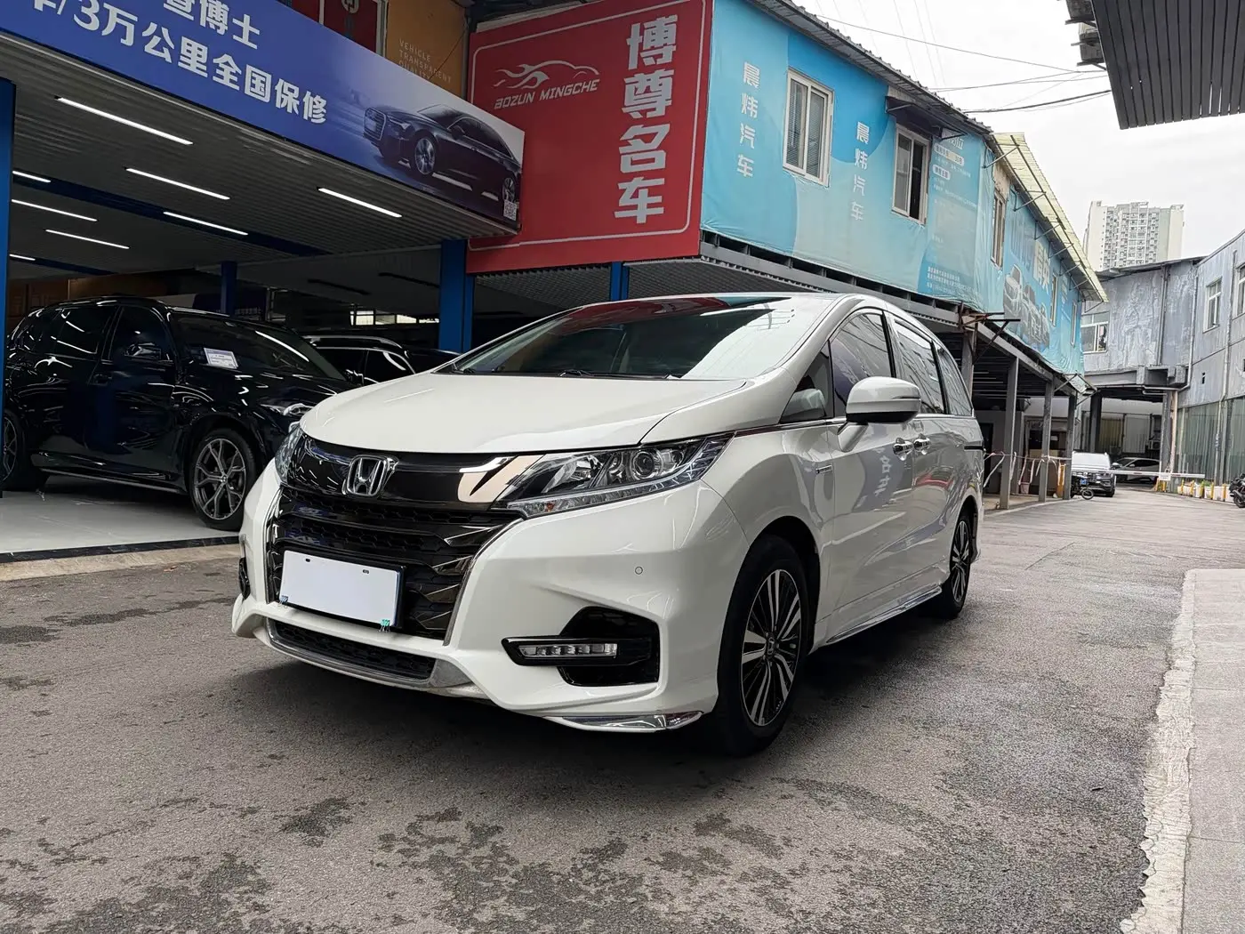 Honda Odyssey 2019 — Фото 1/20