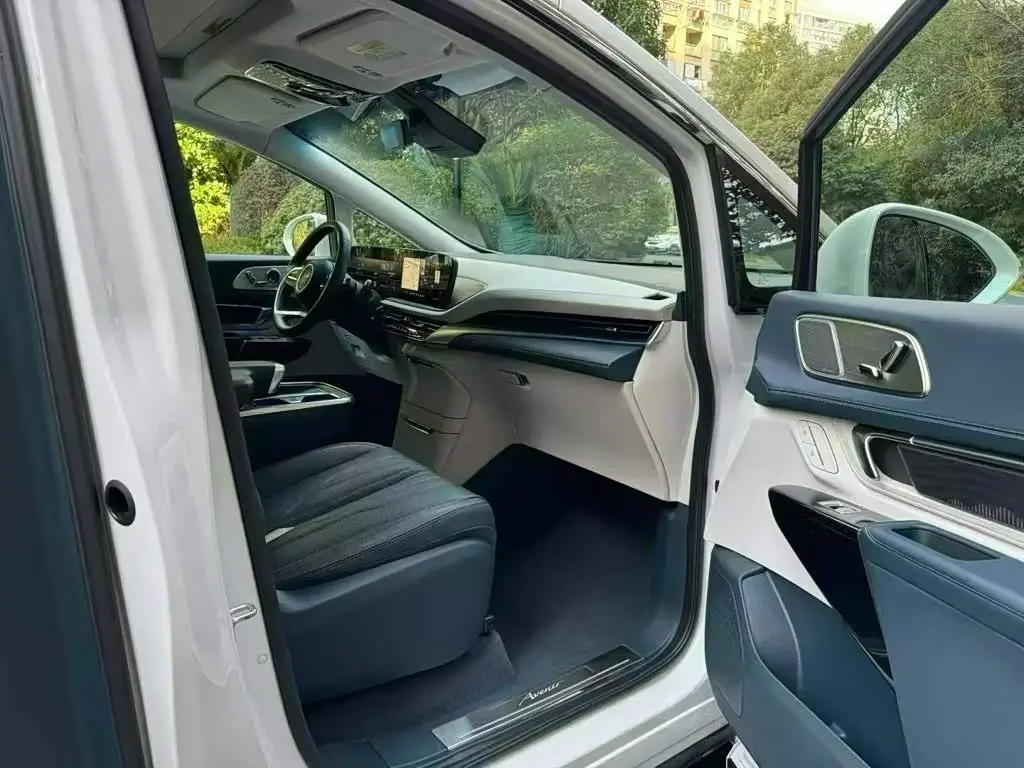 Buick Century 2023 — Photo 7/9