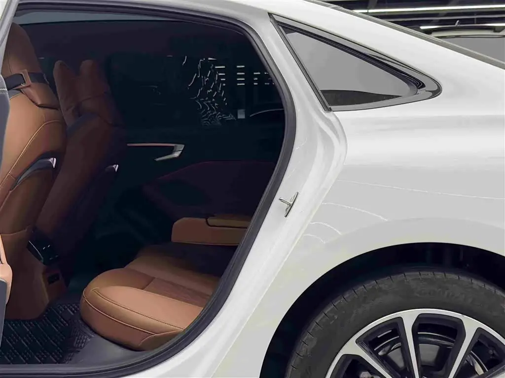 Audi A5L 2026 — Photo 9/17