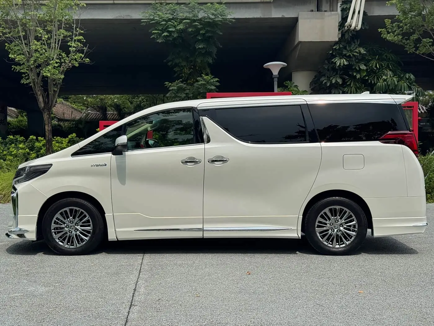 Toyota Alphard 2020 — Фото 7/18