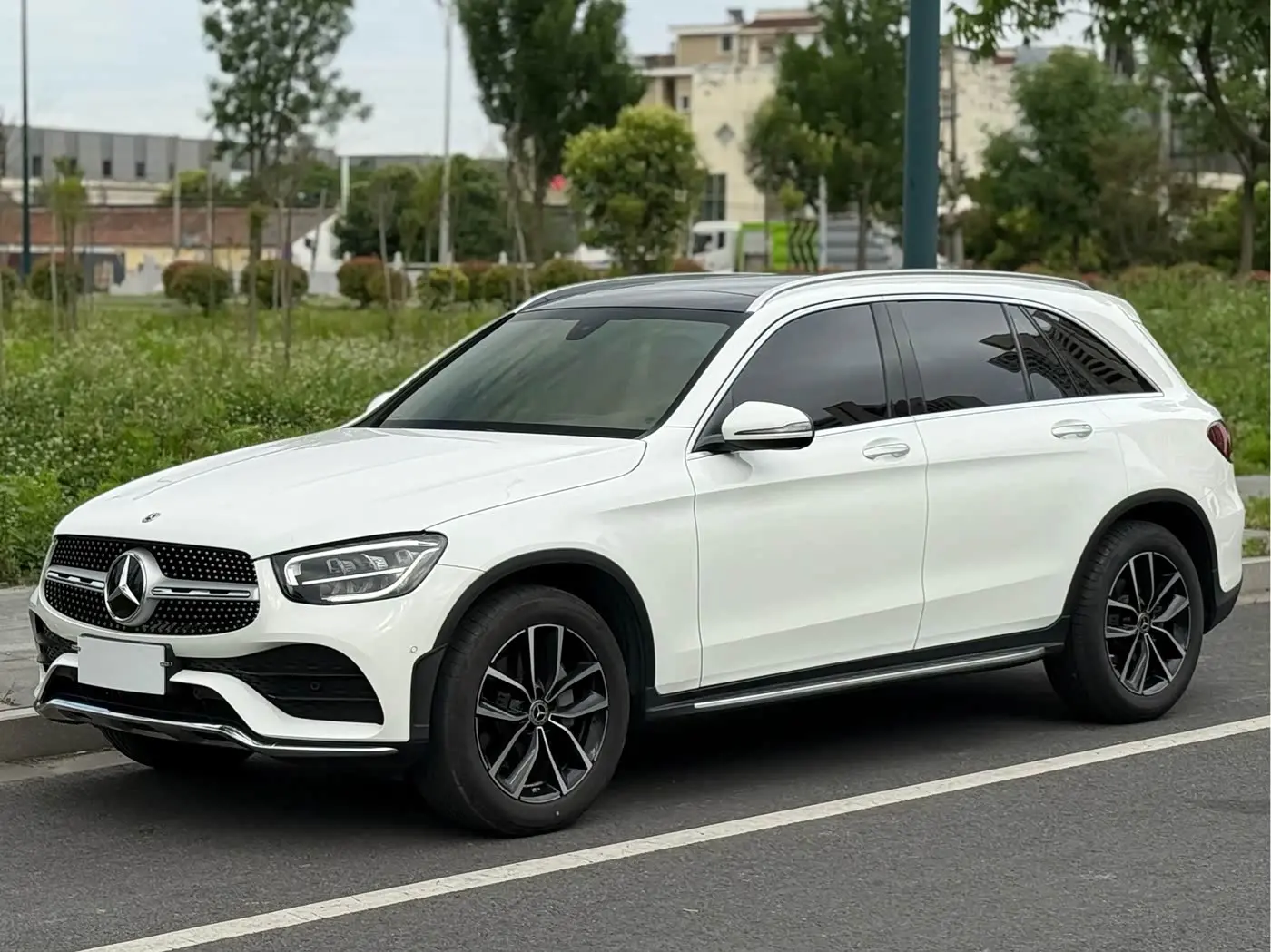 Mercedes-Benz GLC 2021 — Фото 1/14