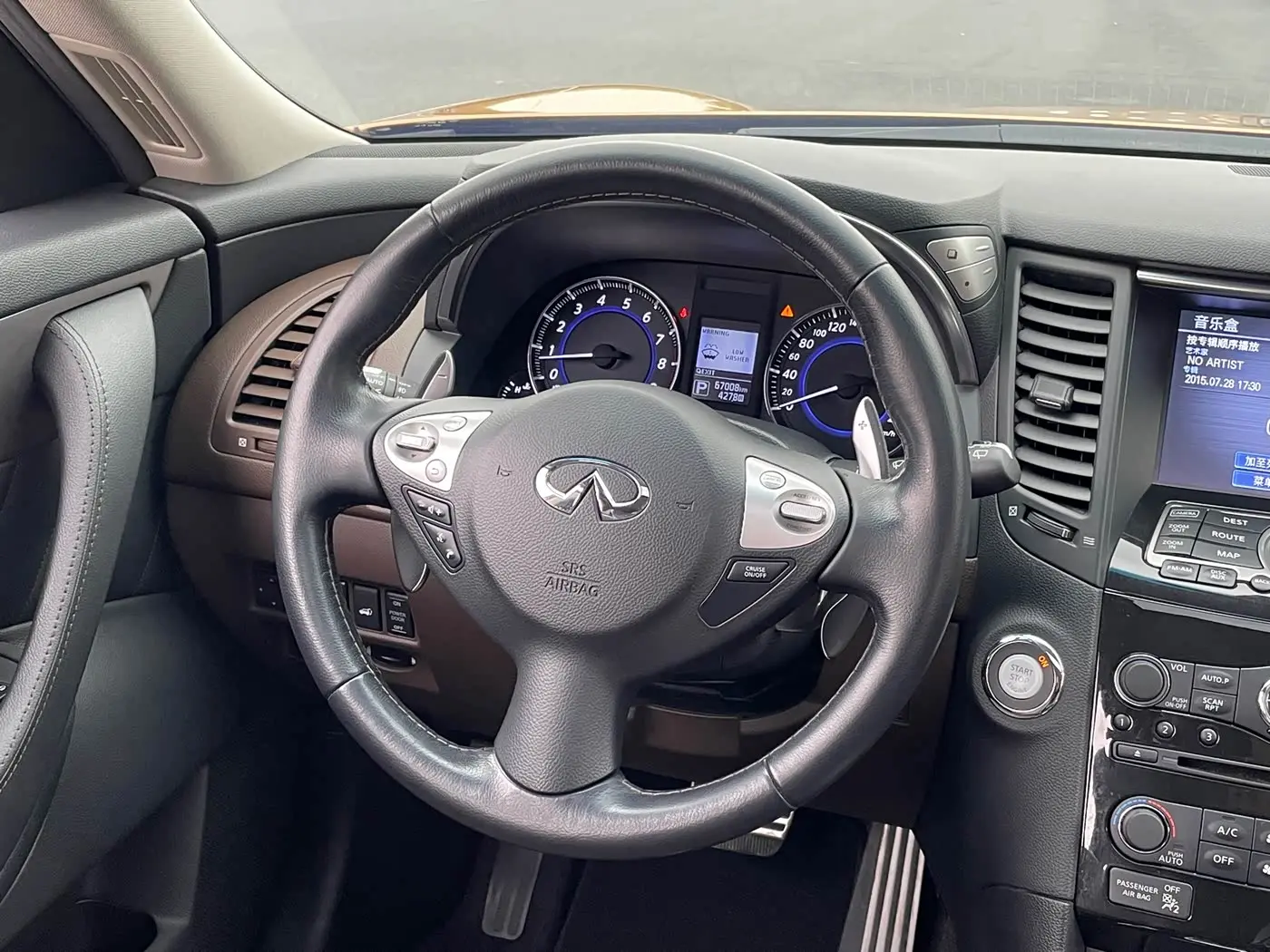 Infiniti QX70 2015 — Фото 8/17