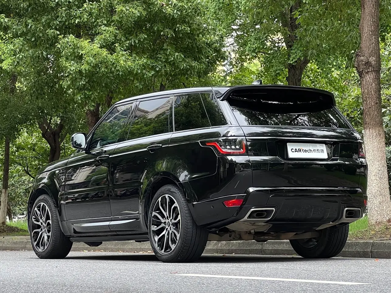 Land Rover Range Rover Sport 2022 — Photo 6/20