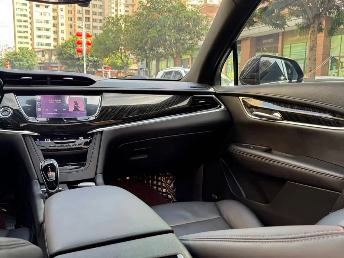 Cadillac XT6 2020 — ფოტო 14/20