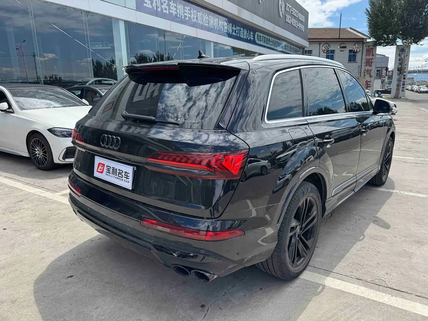 Audi Q7 2021 — Photo 4/9