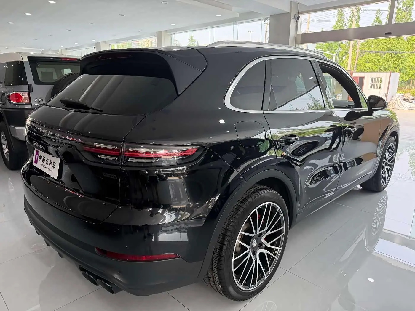 Porsche Cayenne 2018 — Photo 6/18