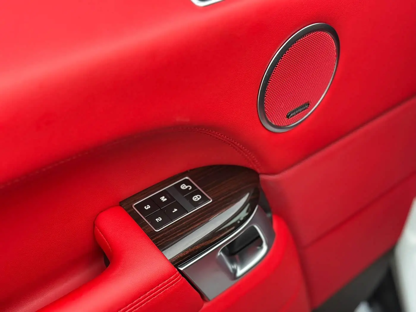 Land Rover Range Rover 2014 — Photo 6/15