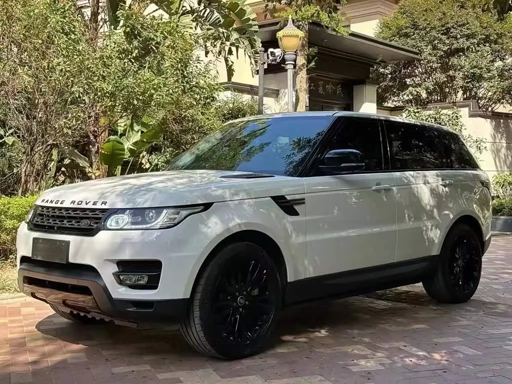 Land Rover Range Rover Sport 2017 — Photo 2/9