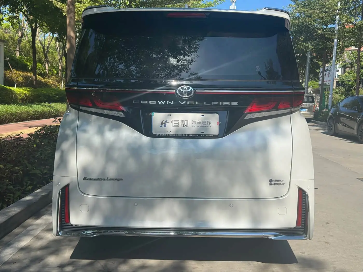 Toyota Vellfire 2023 — Photo 4/19