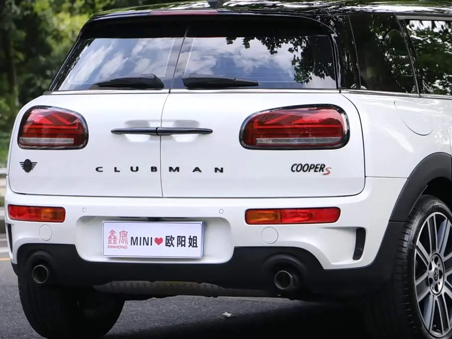 MINI CLUBMAN 2024 — Photo 11/20