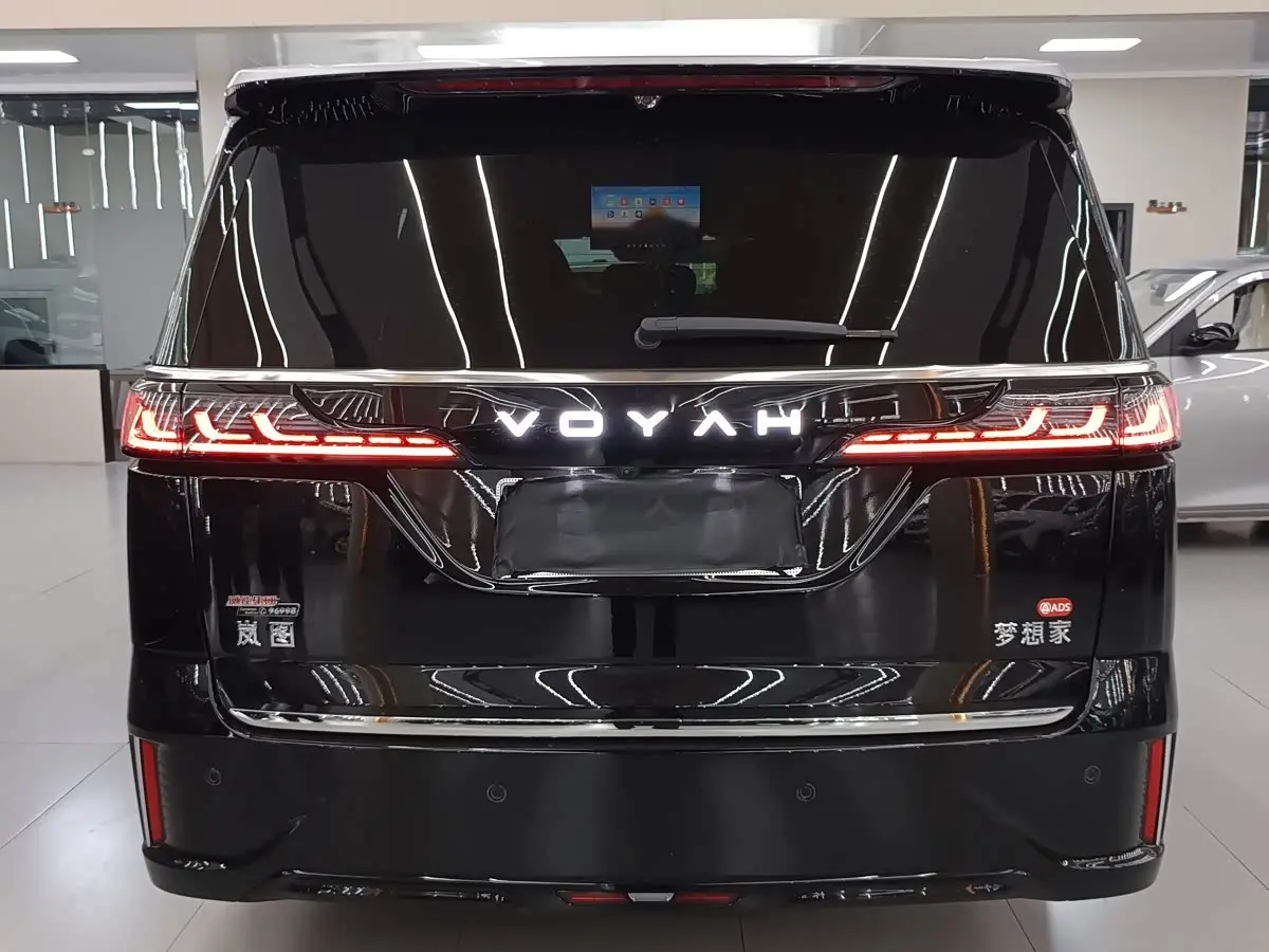 Voyah Auto Voyah Dreamer 2025 — Photo 3/9