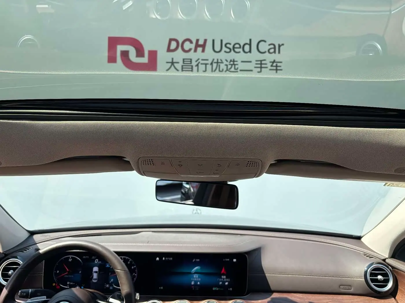 Mercedes-Benz E-Class 2023 — Photo 16/20