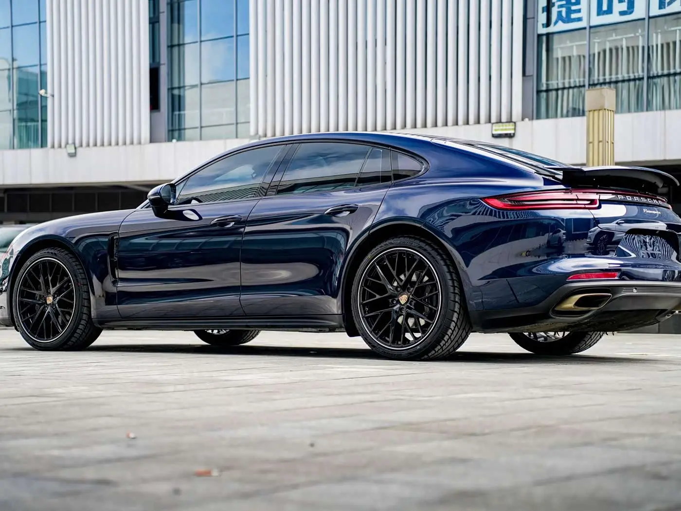 Porsche Panamera 2017 — Photo 9/12