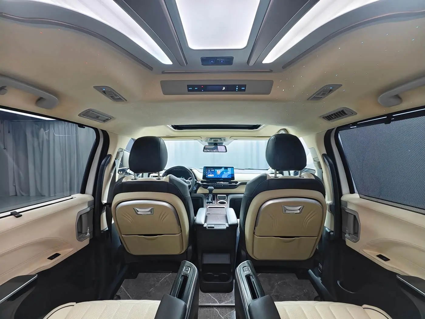 Toyota Sienna 2022 — Photo 16/20