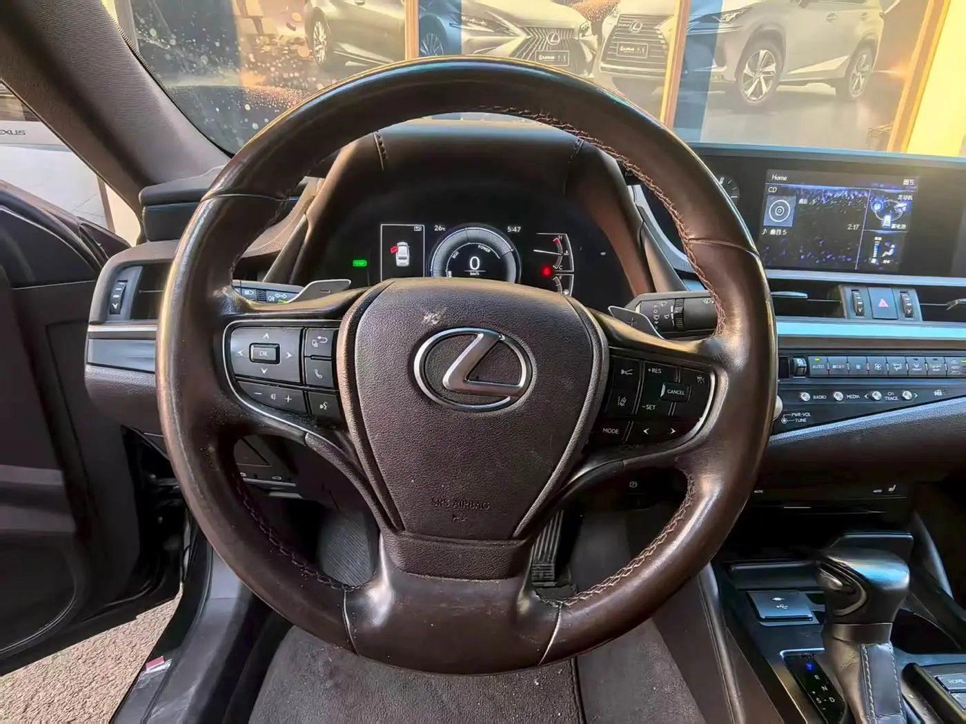 Lexus ES 2021 — ფოტო 8/20