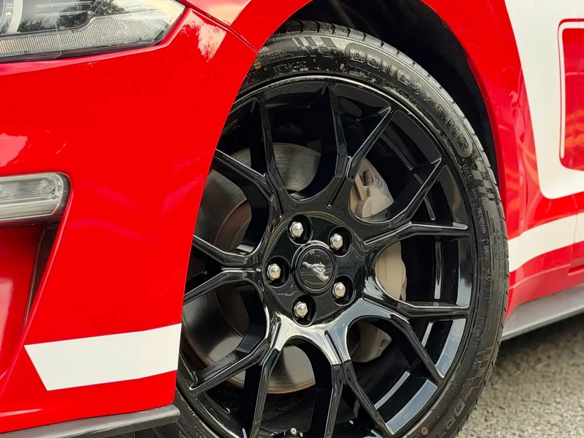 Ford Mustang 2019 — Photo 5/9