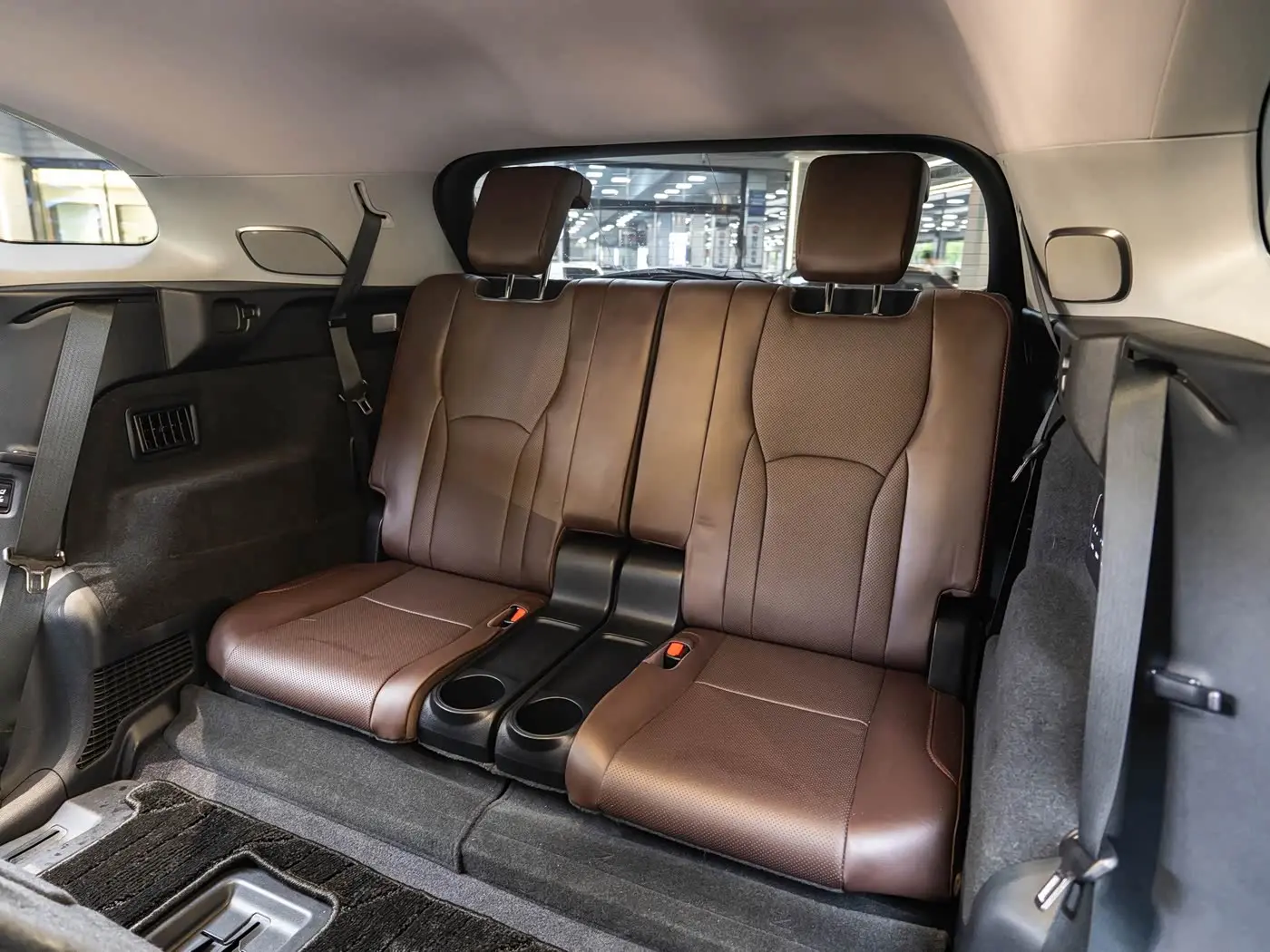 Lexus RX 2021 — Photo 11/20