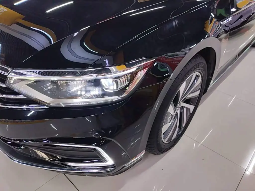 Volkswagen Magotan GTE Plug-in Hybrid 2023 — Photo 18/20