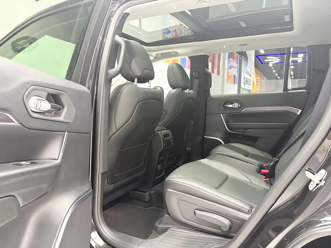 Jeep Grand Commander 2020 — Фото 8/18