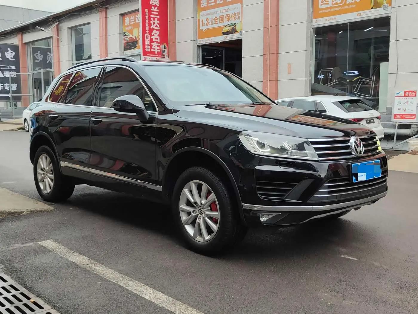 Volkswagen Touareg 2017 — Фото 3/14