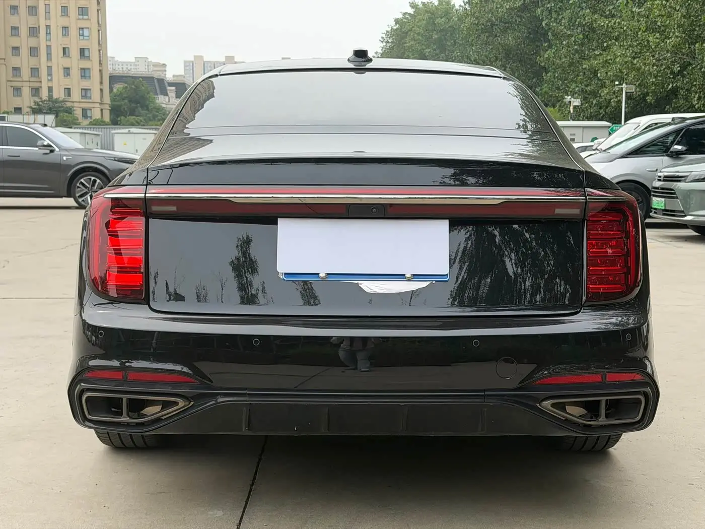 Hongqi H9 2024 — Şəkil 12/20