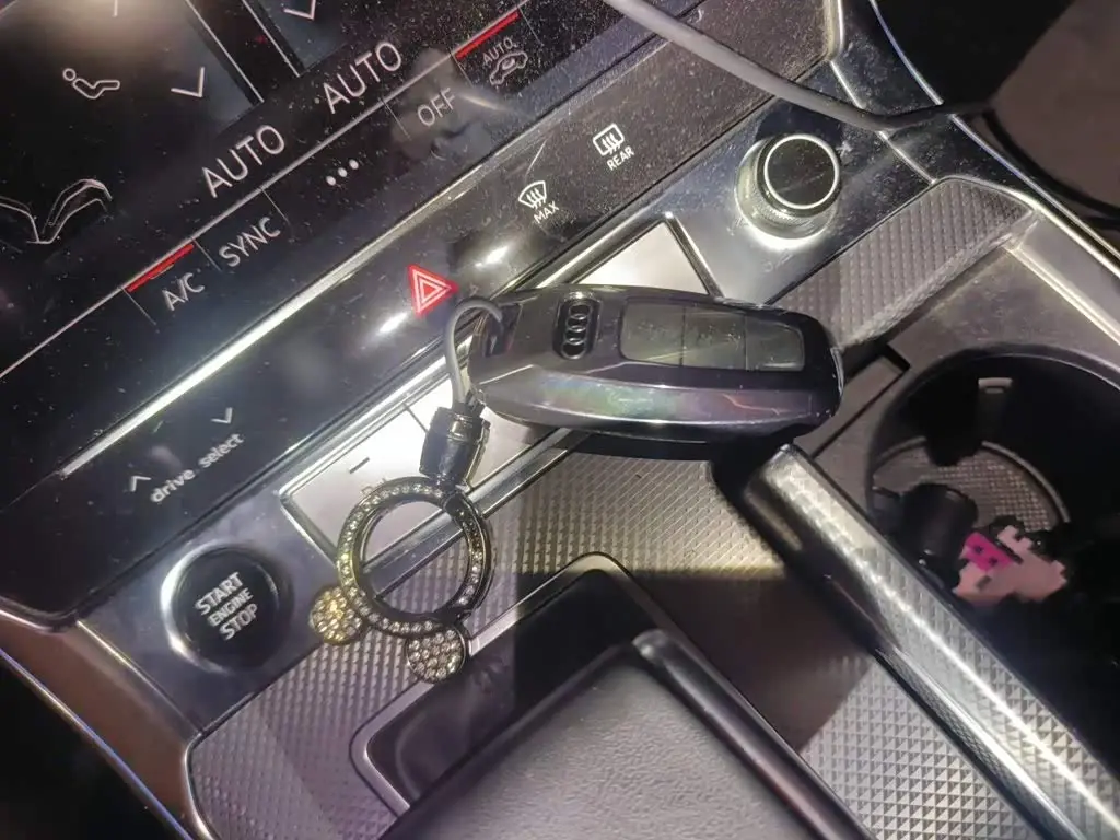 Audi A6L 2024 — Photo 12/20