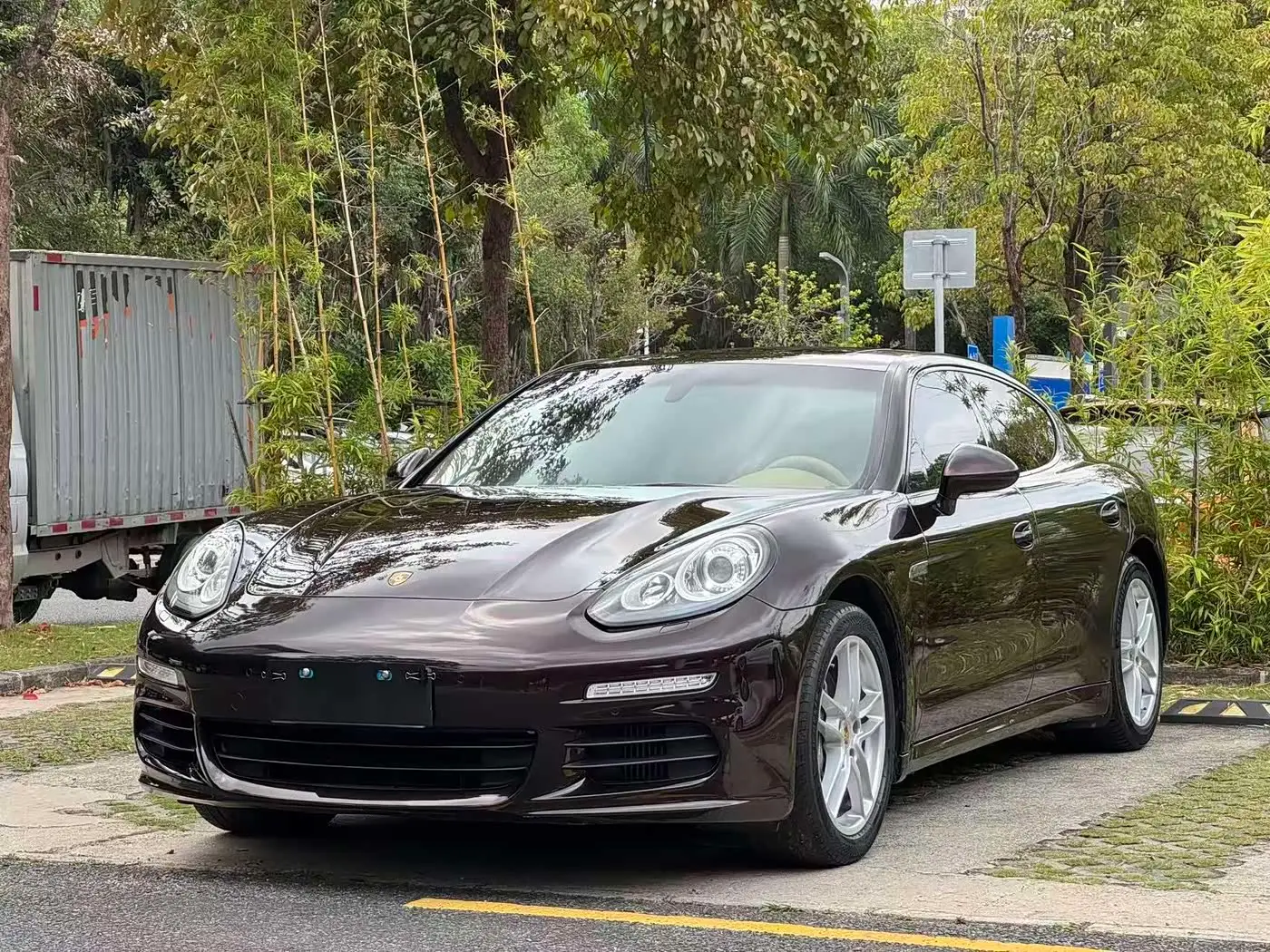 Porsche Panamera, 2016