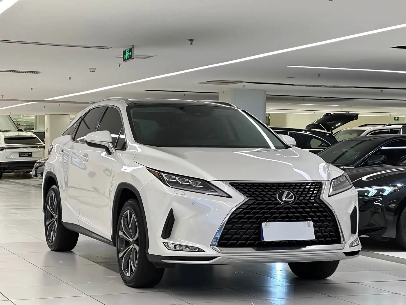 Lexus RX 2021 — Photo 3/20