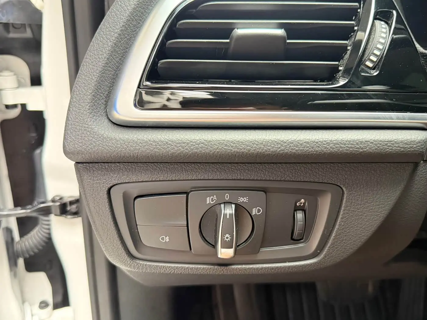 BMW 1 Series 2023 — Photo 16/20