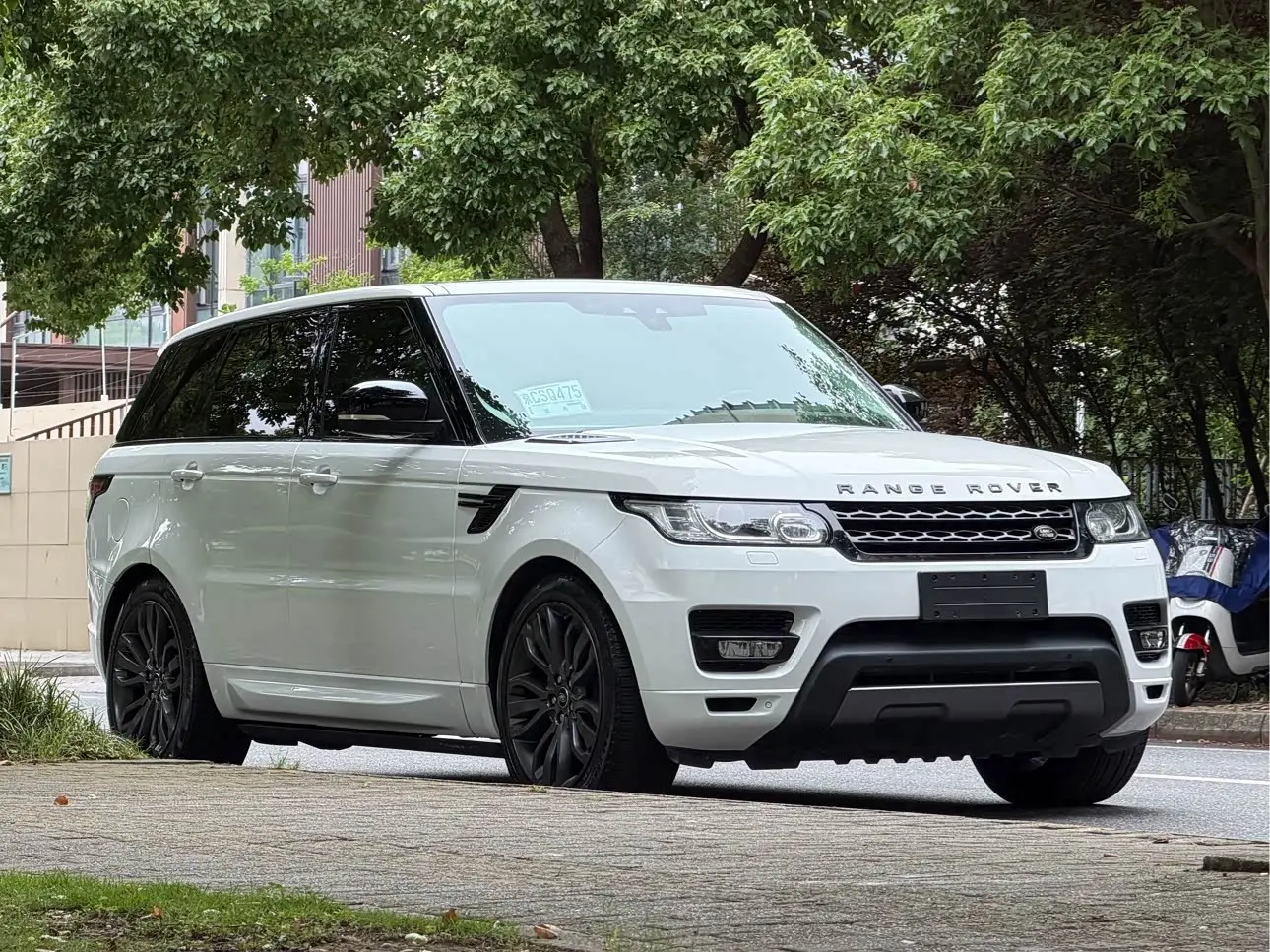 Land Rover Range Rover Sport 2017 — Photo 2/20