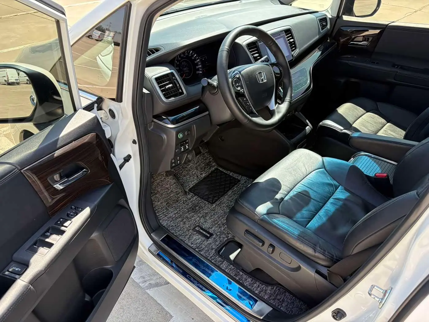 Honda Odyssey 2019 — Photo 7/18