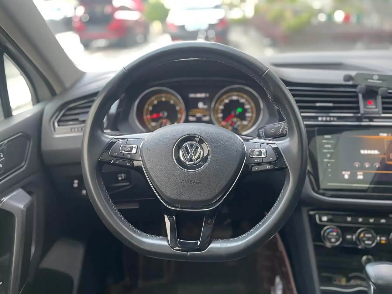 Volkswagen Tiguan L 2020 — Фото 17/20
