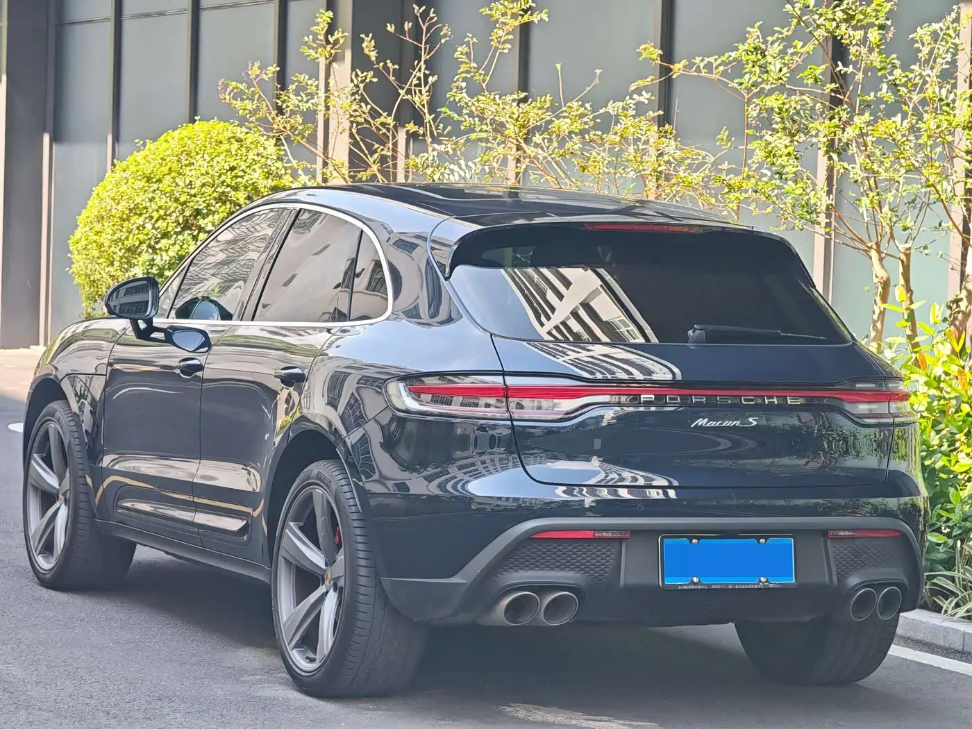 Porsche Macan 2022 — Фото 3/13