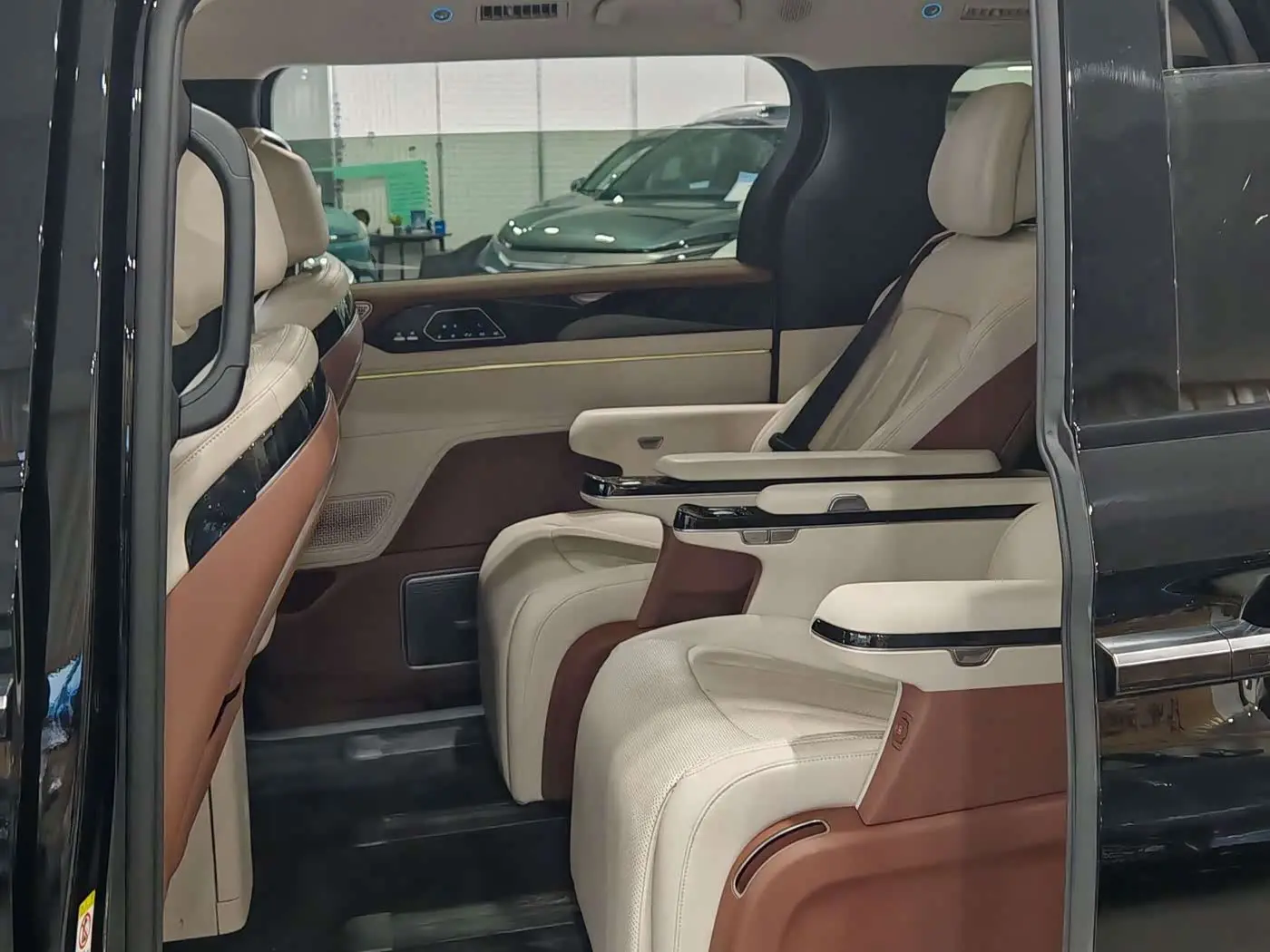BYD Xia 2025 — Photo 11/11