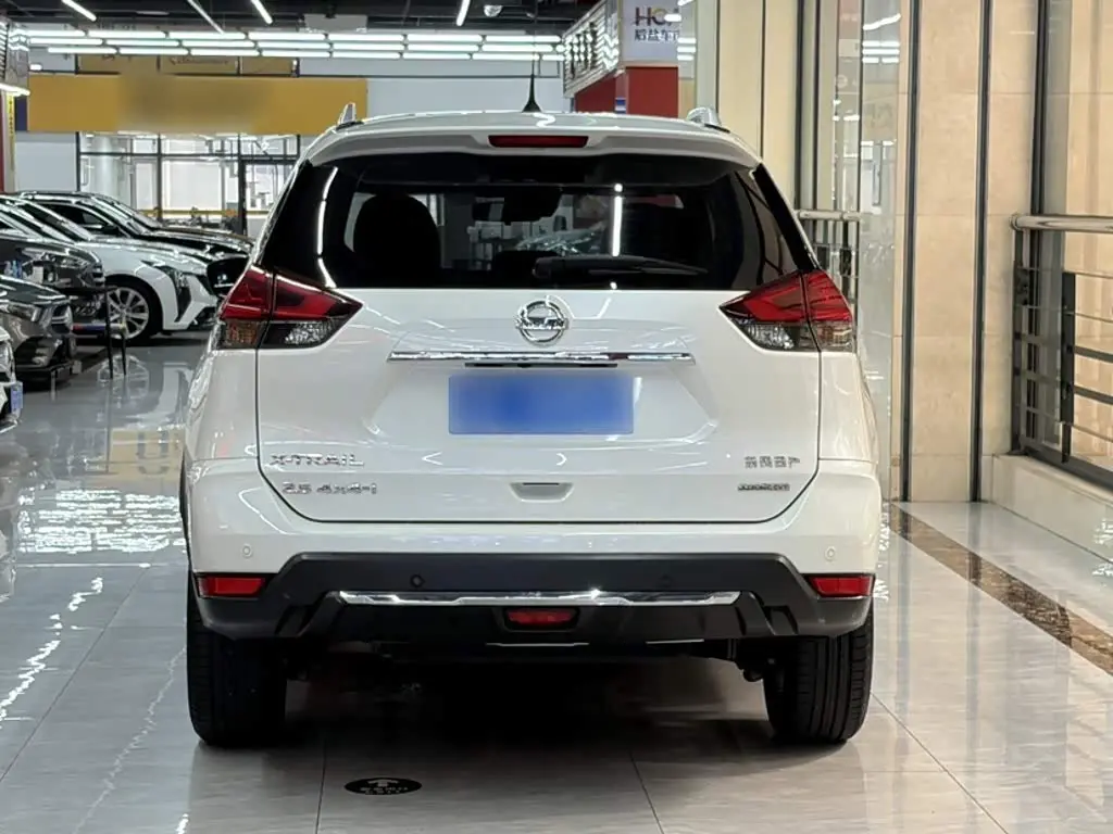 Nissan X-Trail 2019 — Photo 4/14