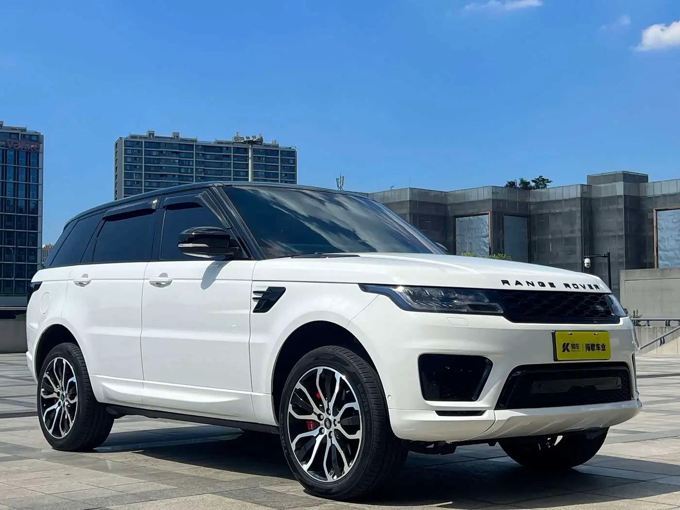 Land Rover Range Rover Sport 2022 — Фото 3/12