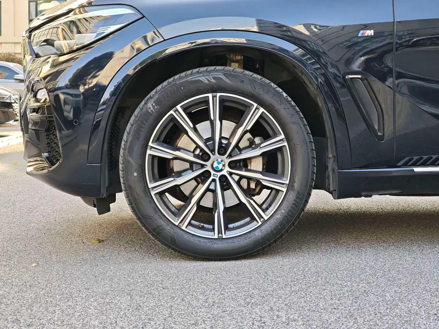 BMW X5 2021 — Photo 8/20