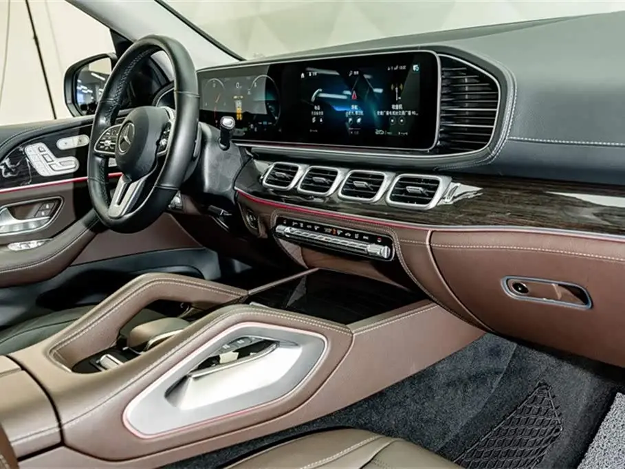 Mercedes-Benz GLS 2021 — Фото 18/20