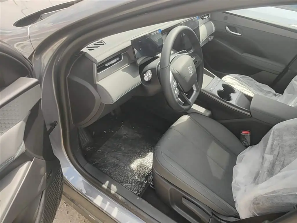 BYD Qin PLUS 2026 — Şəkil 16/20