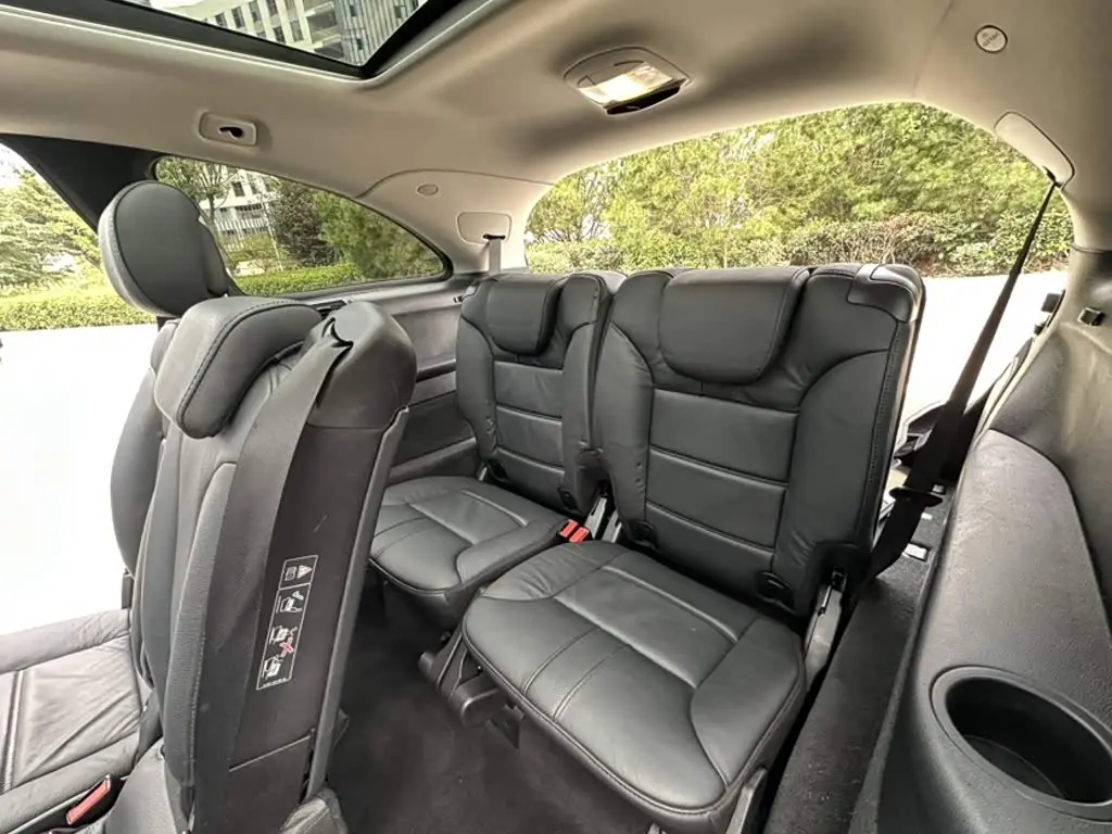 Mercedes-Benz R-Class 2017 — Фото 13/20