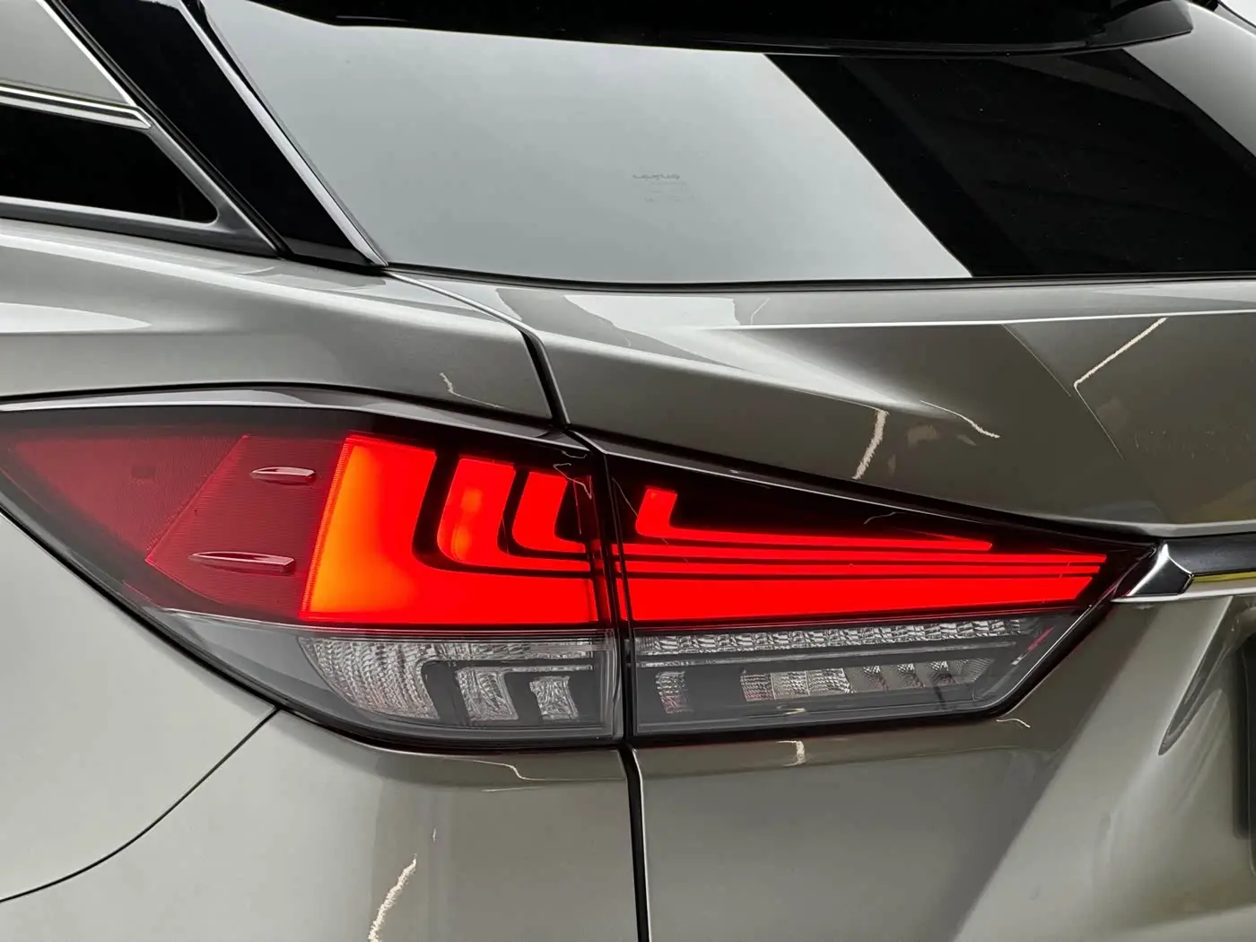 Lexus RX 2021 — Фото 18/20