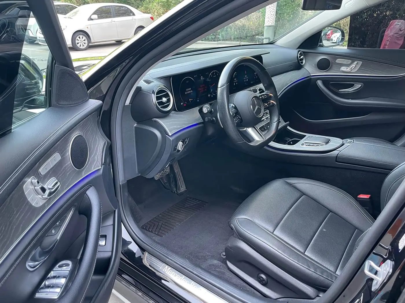 Mercedes-Benz E-Class 2021 — Фото 8/17