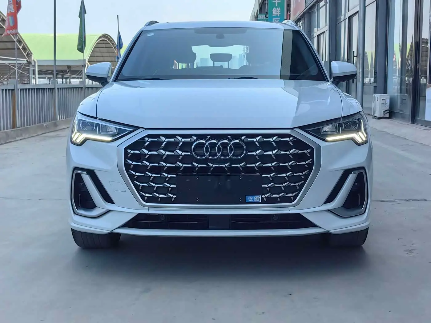 Audi Q3 2024 — Photo 2/16
