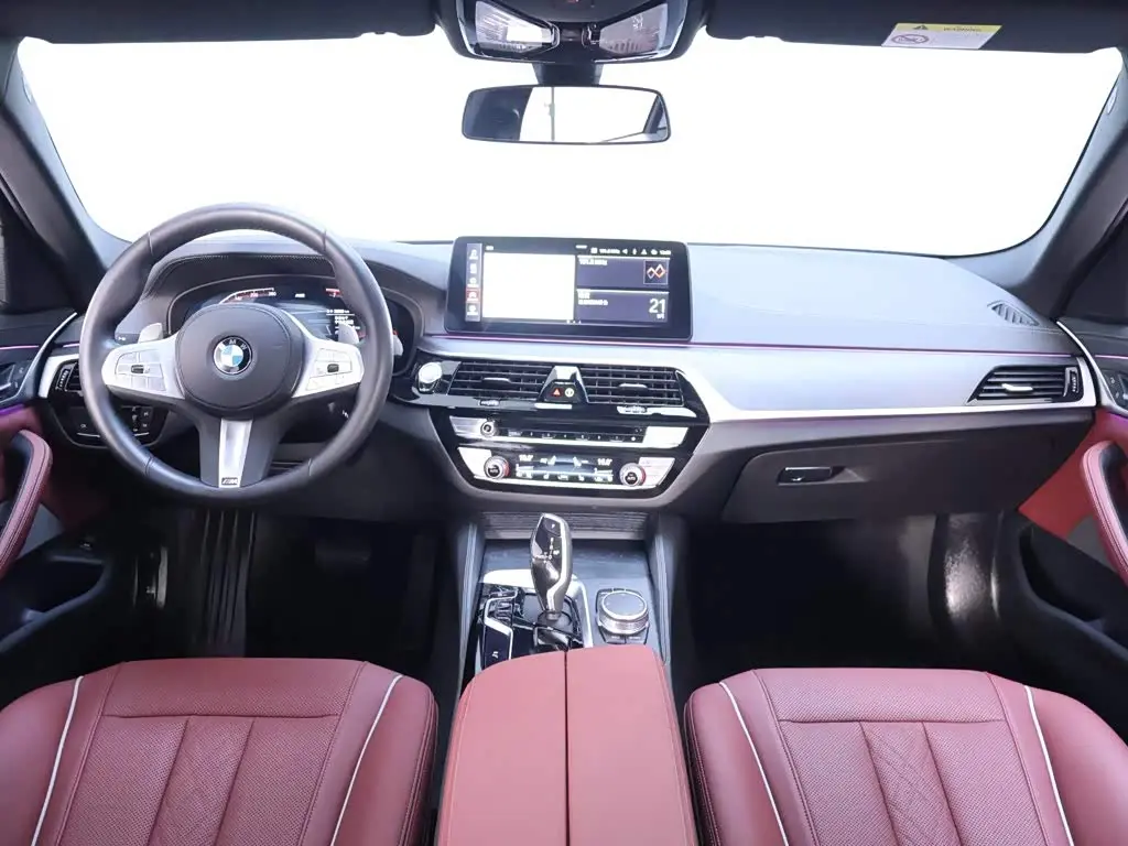 BMW 5 Series 2023 — Фото 13/20