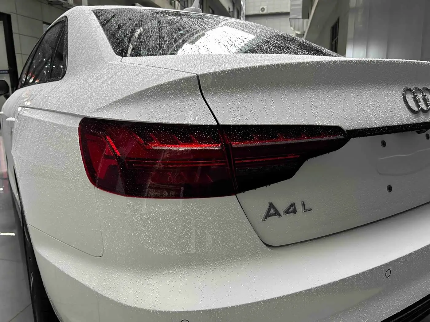 Audi A4L 2025 — Фото 4/20
