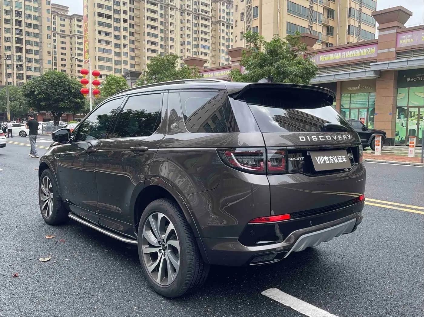Land Rover Discovery Sport 2022 — Фото 9/20